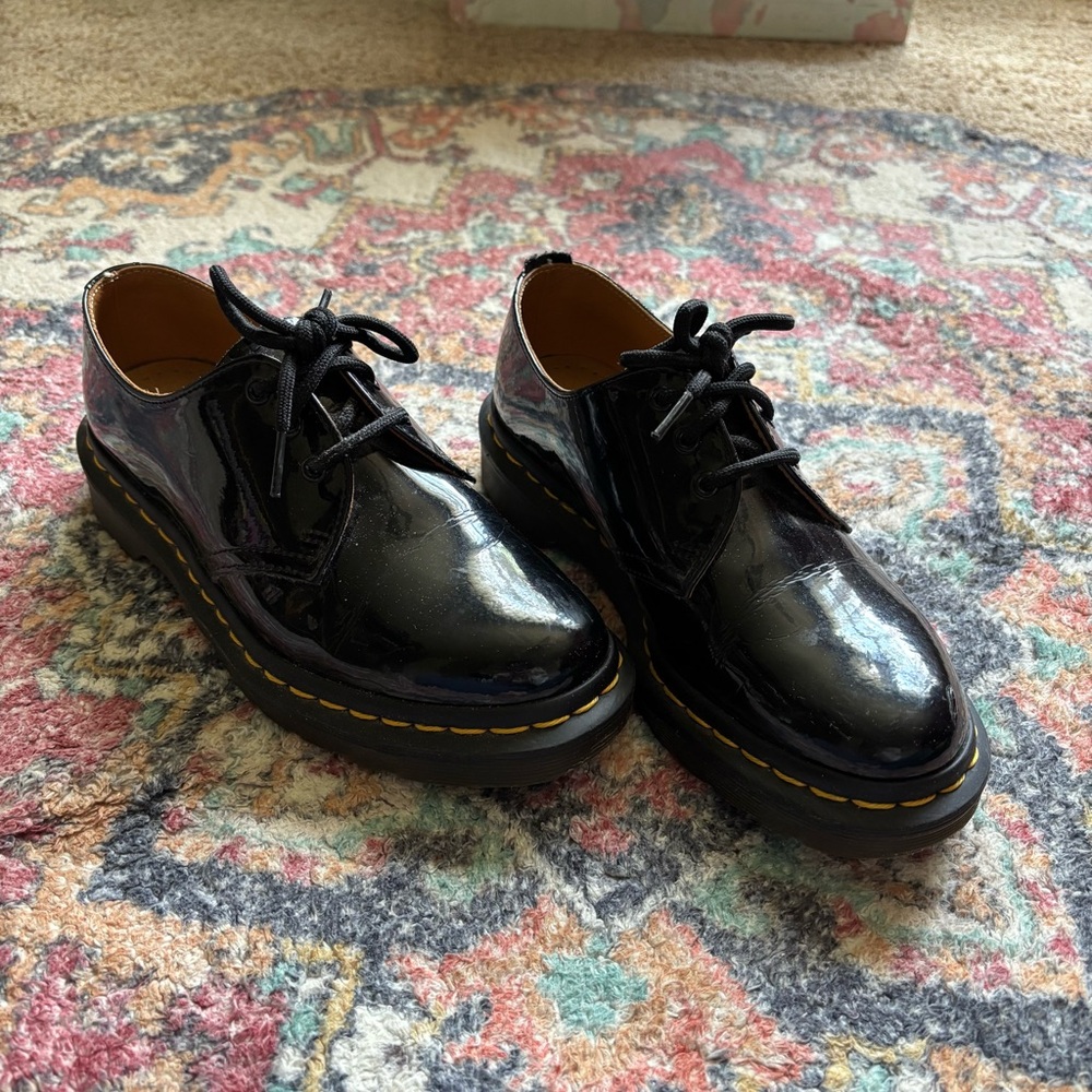 Barely Worn Dr. Martens Patent Leather Oxfords 🖤🌻.
